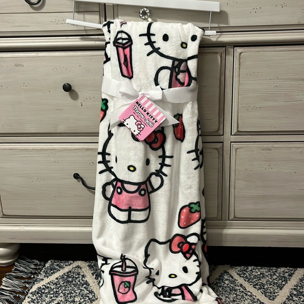 Hello Kitty strawberry blanket